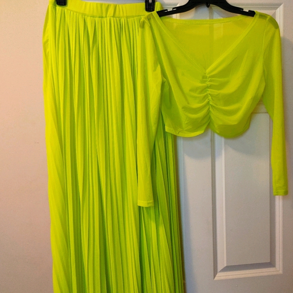 Lime green beach set